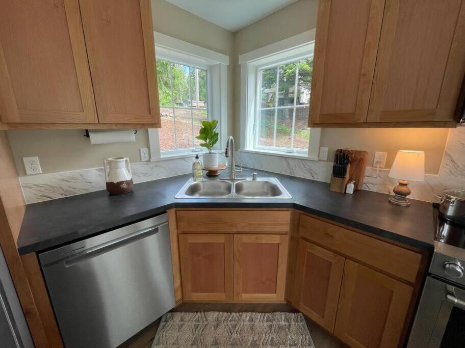 Romantic Cozy Cabin Walk To Lake Hot Tub Bikes Kayaks Grill Onalaska Esterno foto