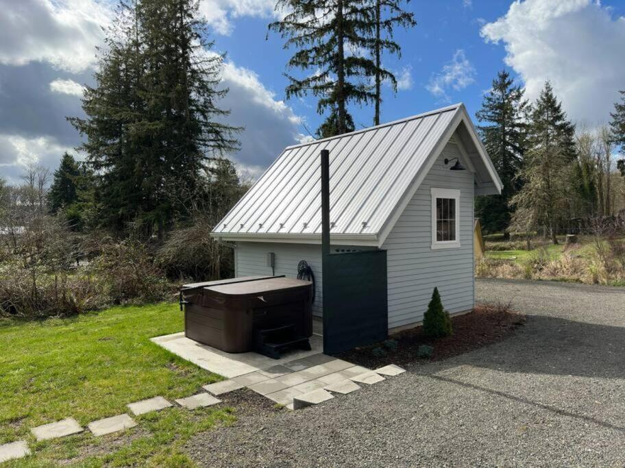Romantic Cozy Cabin Walk To Lake Hot Tub Bikes Kayaks Grill Onalaska Esterno foto