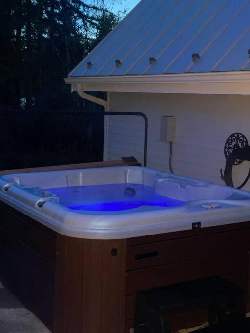 Romantic Cozy Cabin Walk To Lake Hot Tub Bikes Kayaks Grill Onalaska Esterno foto