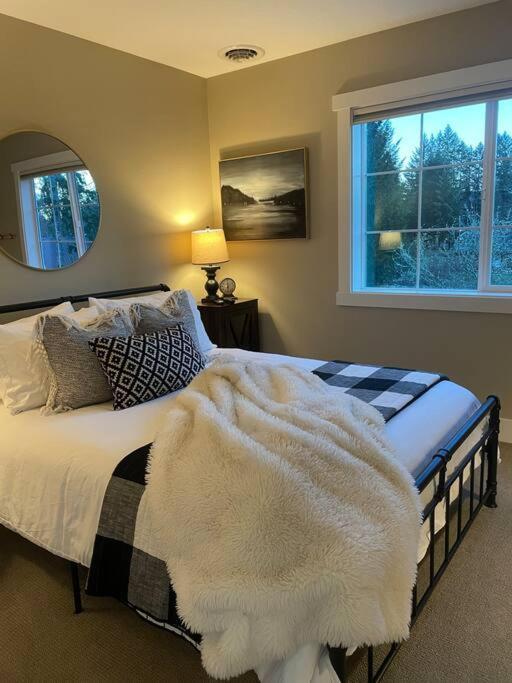 Romantic Cozy Cabin Walk To Lake Hot Tub Bikes Kayaks Grill Onalaska Esterno foto
