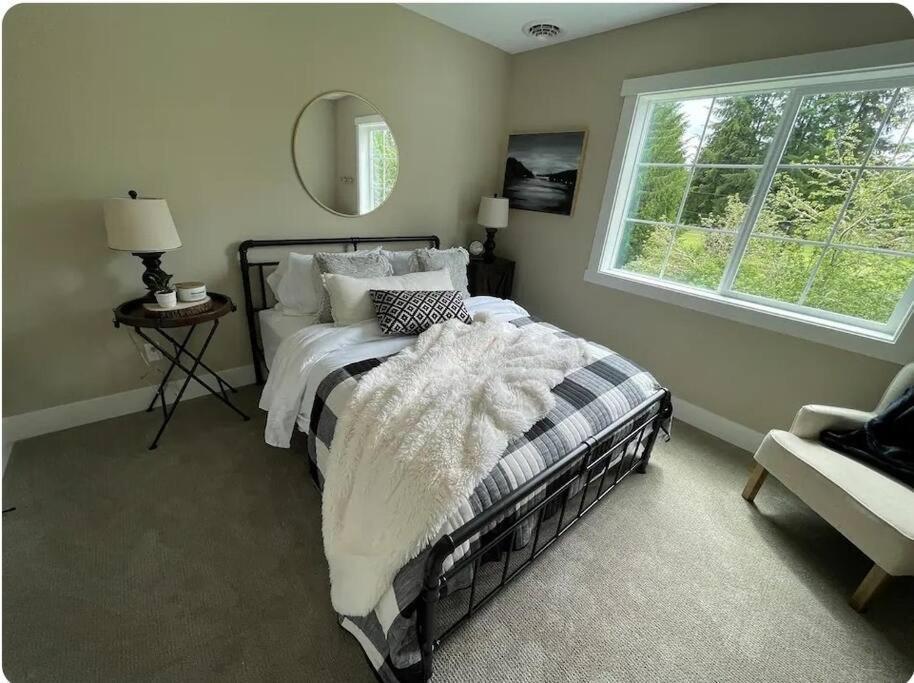 Romantic Cozy Cabin Walk To Lake Hot Tub Bikes Kayaks Grill Onalaska Esterno foto